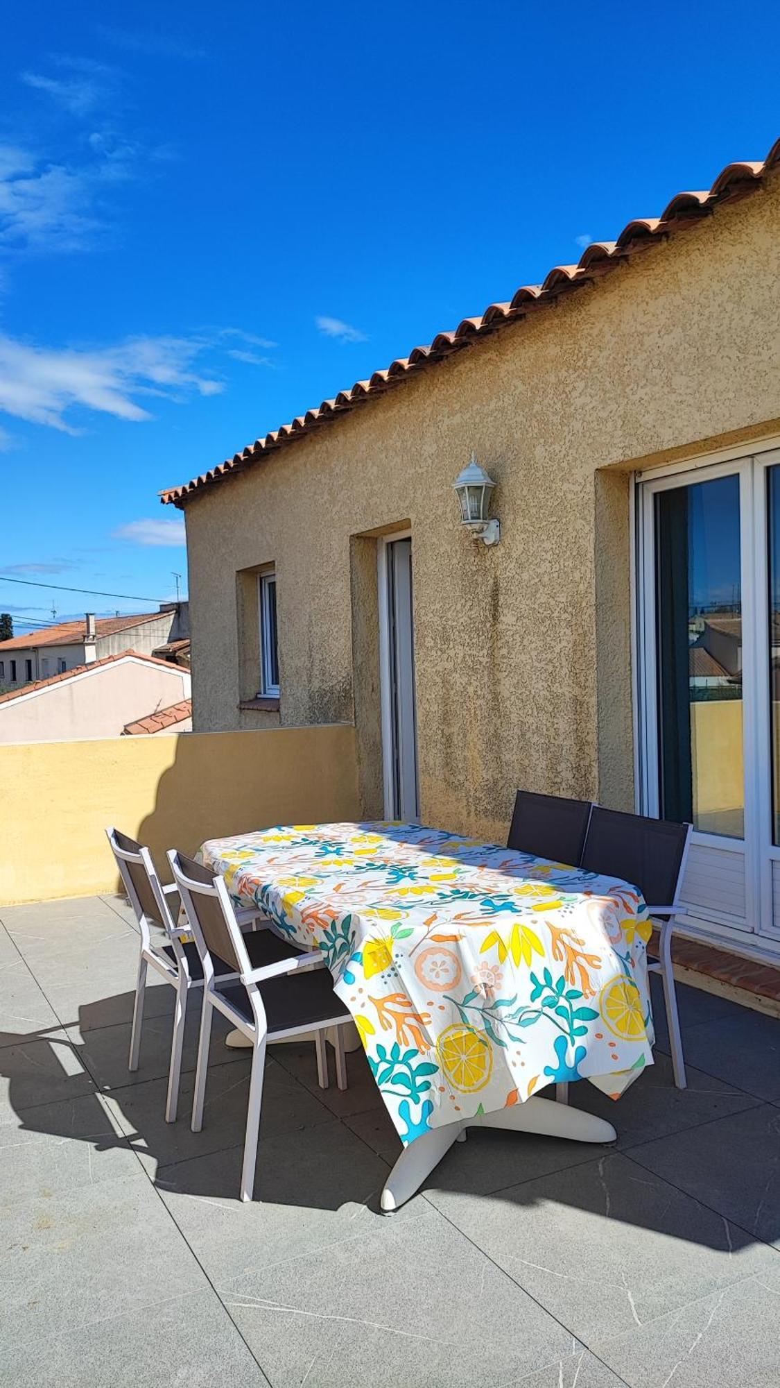 Appartement Cosy Uchaud Екстериор снимка